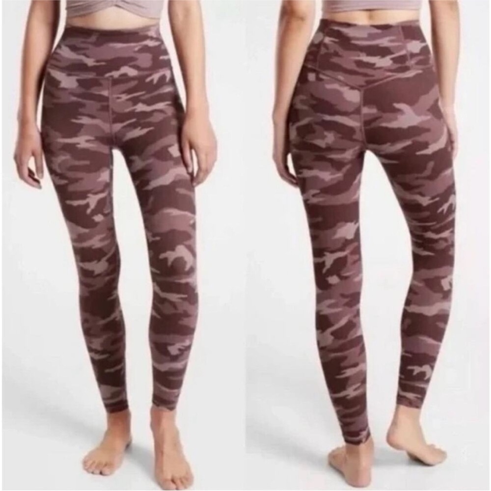 Athleta Elation Pink Camo Leggings 7/8 Size S